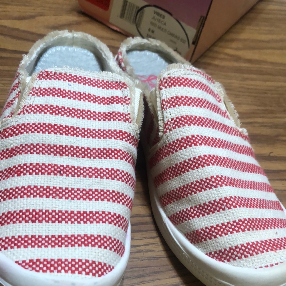 Red and white canvas Jellypop shoes